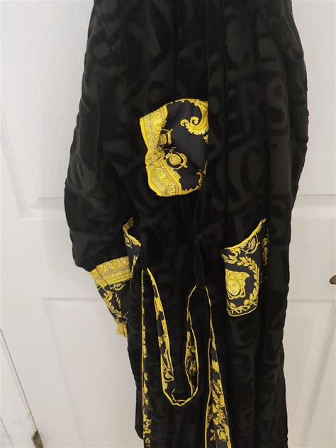 Versace bath robe review : r/FashionReps .